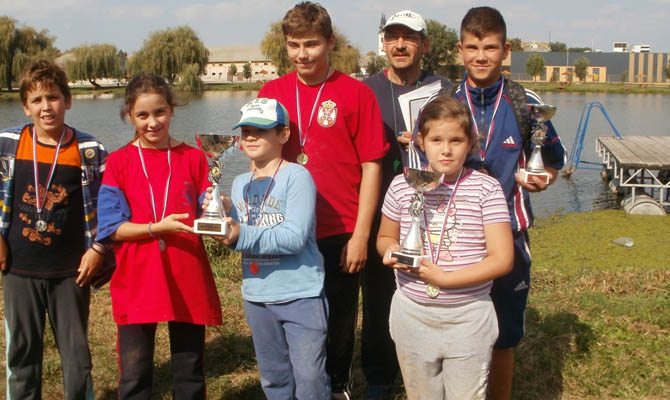 Községi diák horgaszverseny Szenttamáson 2016. október 1. képek